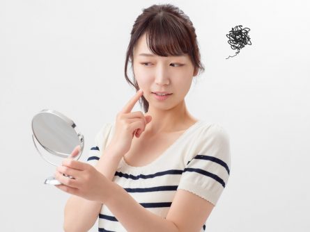 イエロー系のコンシーラーを選ぶときのポイント | Beauty Column 美容